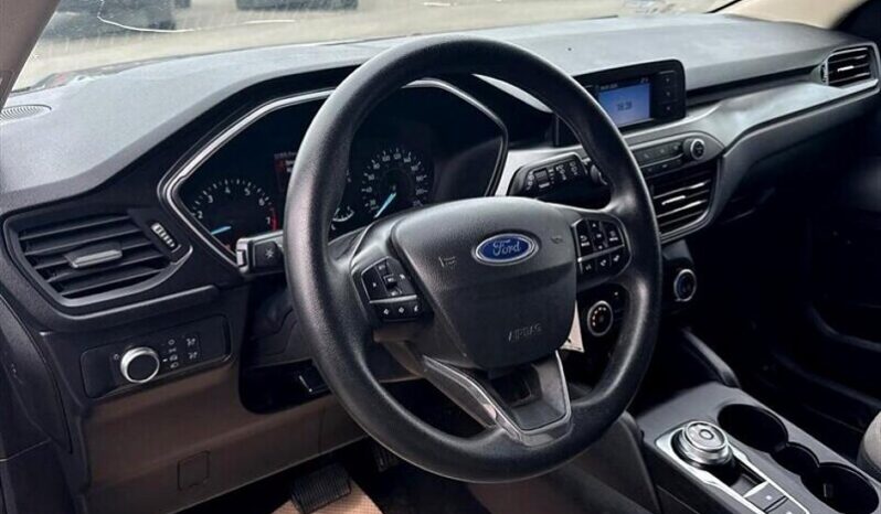 
								2020 Ford Escape S full									