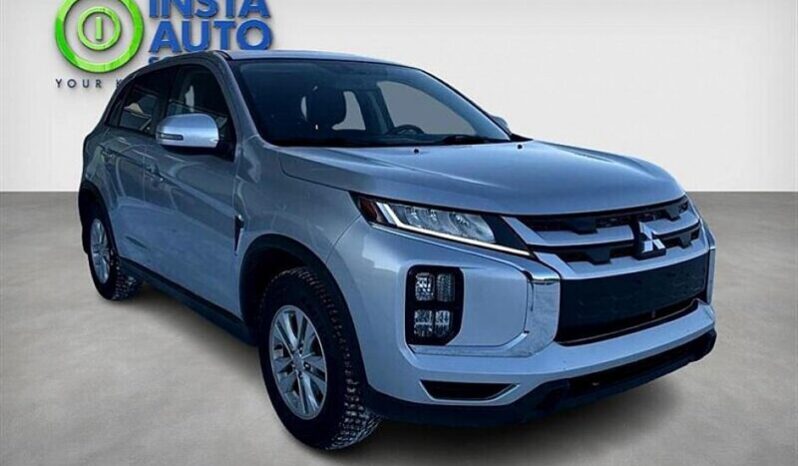 
								2022 Mitsubishi RVR SE full									