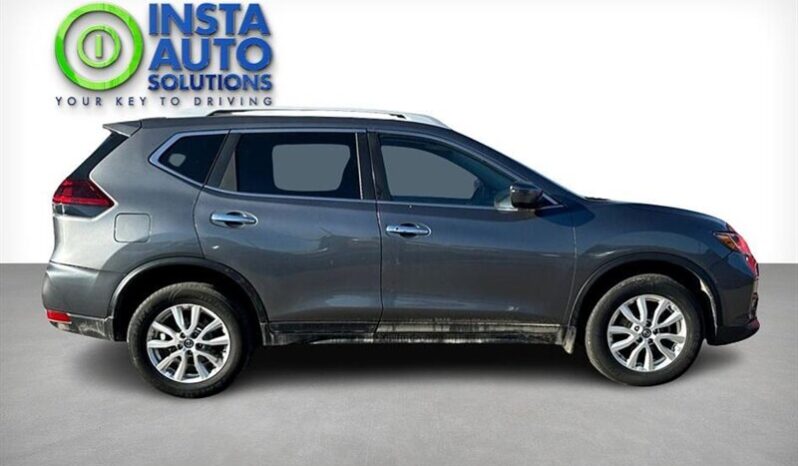 
								2019 Nissan Rogue SV full									