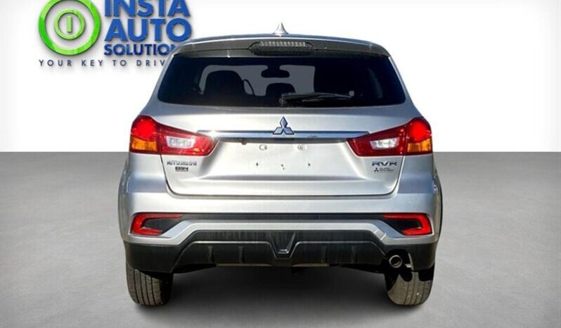 
								2019 Mitsubishi RVR SE full									