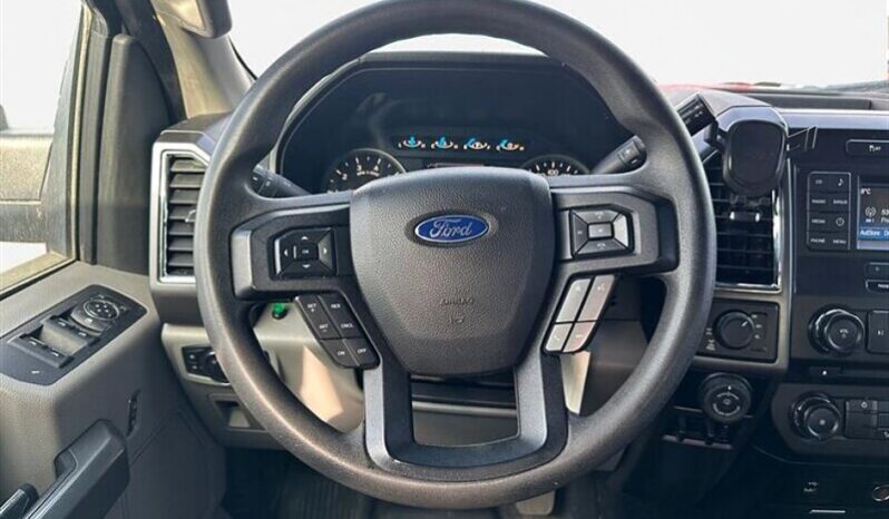 
								2016 Ford F-150 XLT full									