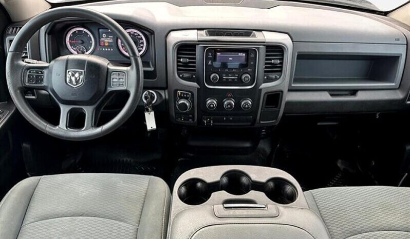 
								2020 RAM 1500 Classic ST full									