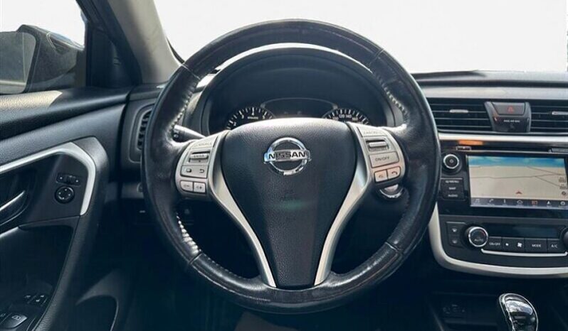 
								2018 Nissan Altima 2.5 SV full									