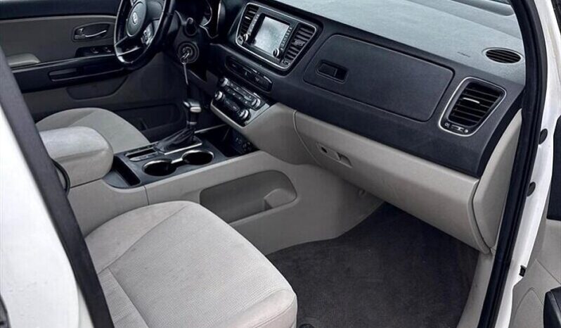 
								2020 Kia Sedona LX full									