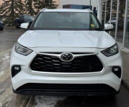 
										2023 Toyota Highlander XLE full									