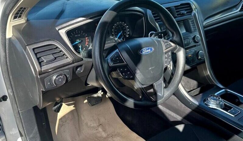 
								2018 Ford Fusion SE full									