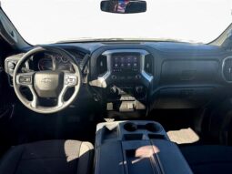 
										2020 Chevrolet Silverado 1500 RST full									