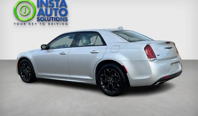 
								2022 Chrysler 300 Series Touring L full									