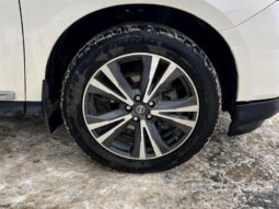 
										2018 Nissan Pathfinder Platinum full									