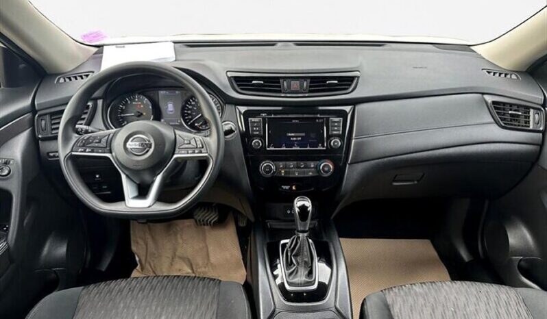 
								2019 Nissan Rogue SV full									