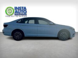 
										2021 Volkswagen Jetta SEL full									