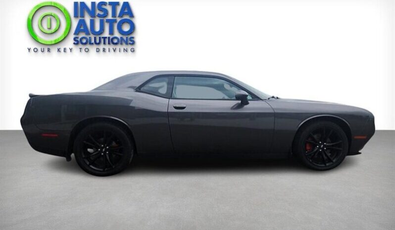 
								2018 Dodge Challenger SXT Plus full									