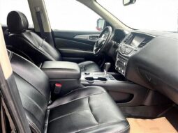 
										2018 Nissan Pathfinder SL full									