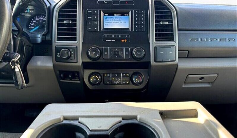 
								2020 Ford F-350 XLT full									