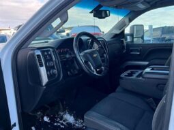 
										2019 Chevrolet Silverado 2500 LT full									