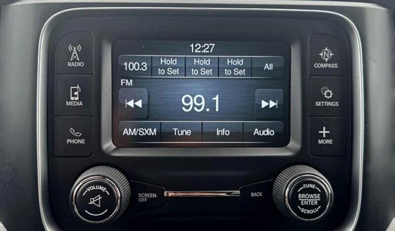 
								2019 RAM 1500 Classic SXT full									