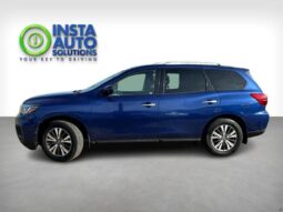 
										2019 Nissan Pathfinder SV full									