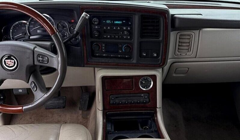 
								2005 Cadillac Escalade AWD full									