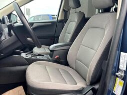 
										2020 Ford Escape S full									