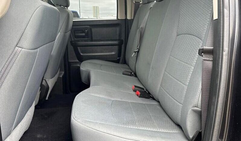 
								2019 RAM 1500 Classic SXT full									