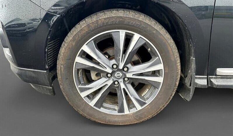 
								2017 Nissan Pathfinder Platinum full									