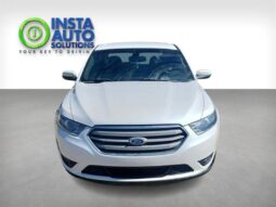 
										2015 Ford Taurus SEL full									