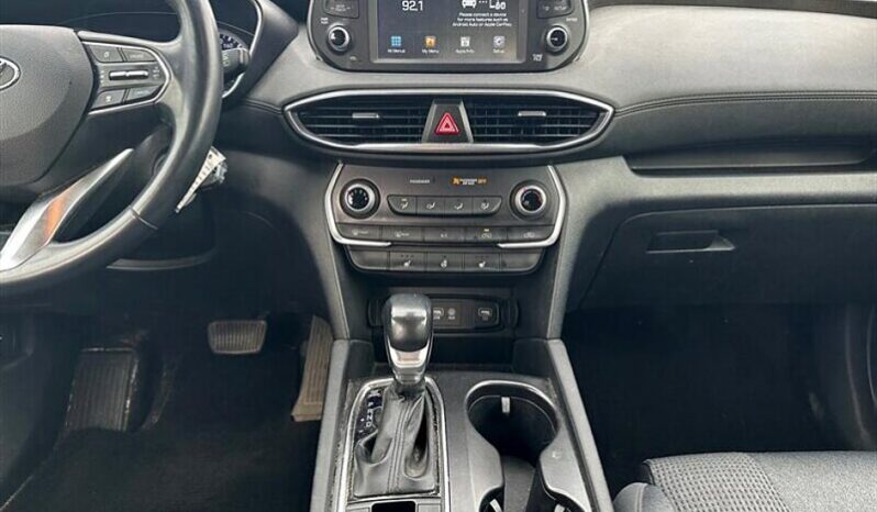 
								2019 Hyundai Santa Fe Essential 2.4L full									
