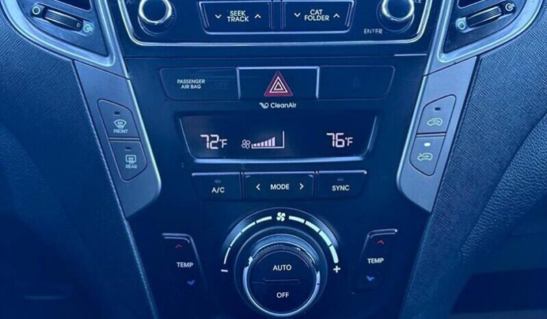 
								2017 Hyundai SANTA FE Sport 2.4L Premium full									