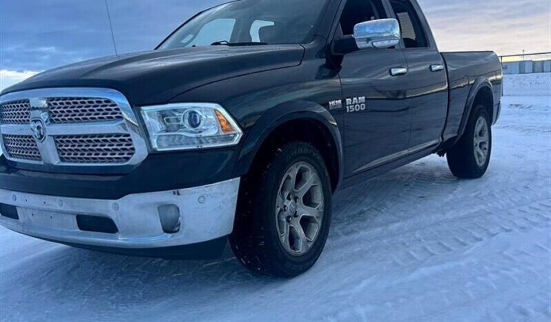 
								2017 RAM 1500 Laramie full									