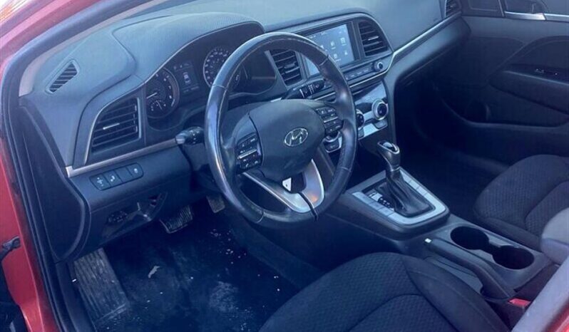 
								2019 Hyundai ELANTRA Preferred full									