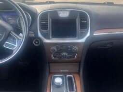 
										2019 Chrysler 300 Series C 5.7L Hemi V8 full									