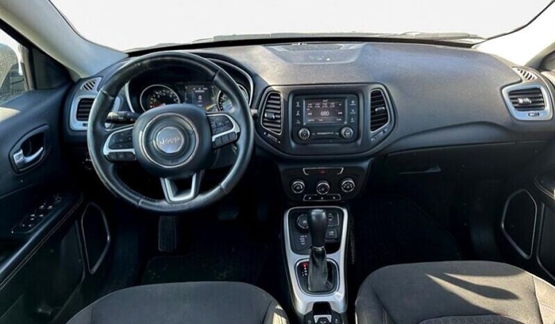 
								2017 Jeep Compass Sport full									