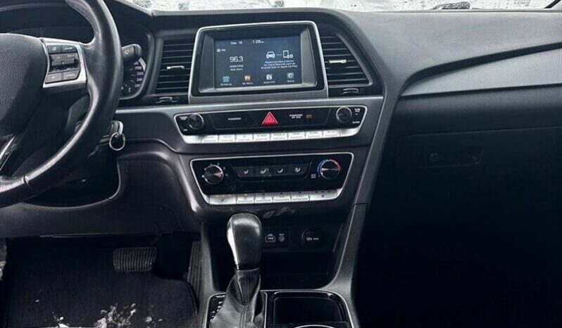 
								2018 Hyundai Sonata GL full									