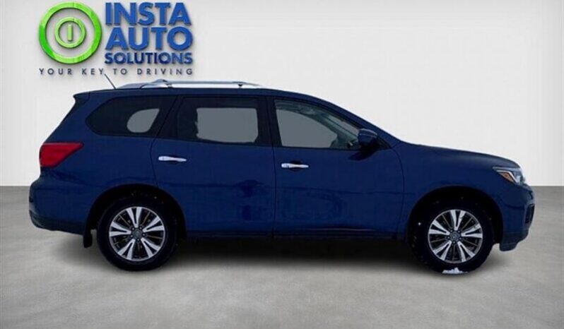 
								2018 Nissan Pathfinder SL full									