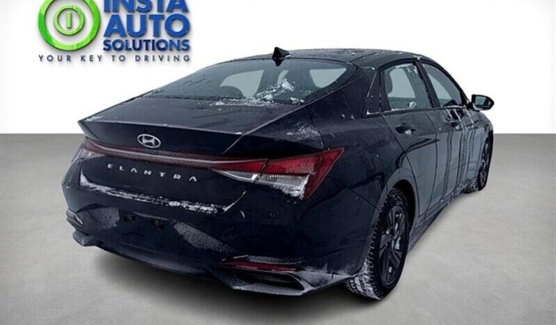 
								2023 Hyundai Elantra Preferred full									