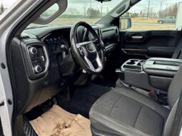 
										2020 GMC Sierra 1500 SLE full									