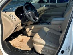 
										2017 Nissan Pathfinder S full									