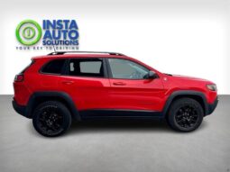 
										2019 Jeep Cherokee Trailhawk full									