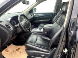 
										2018 Nissan Pathfinder SL full									
