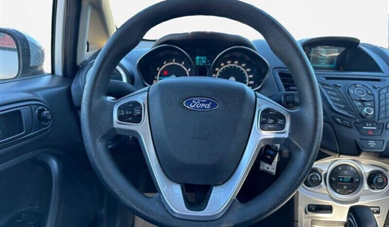 
								2017 Ford Fiesta SE full									
