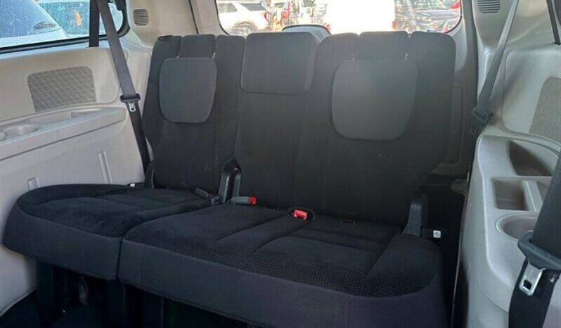 
								2017 Dodge Grand Caravan SE full									