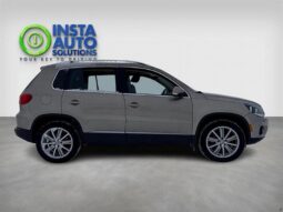 
										2015 Volkswagen Tiguan Trendline 4Motion full									