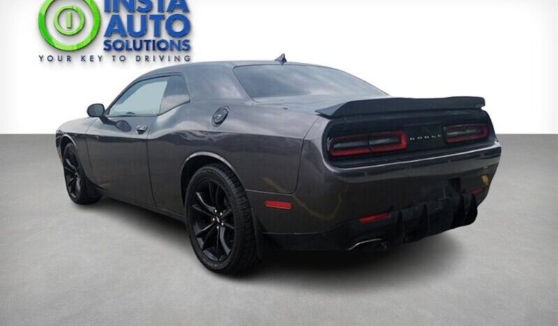 
								2018 Dodge Challenger SXT Plus full									