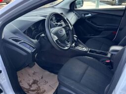 
										2016 Ford Focus SE full									