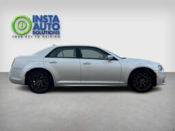 
										2022 Chrysler 300 Series Touring L full									