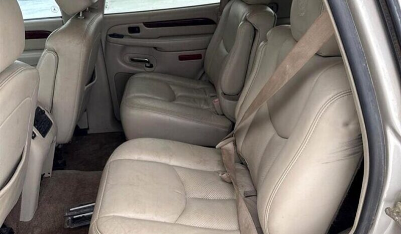 
								2005 Cadillac Escalade AWD full									