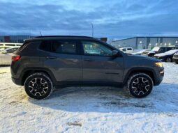 
										2020 Jeep Compass Upland Edition full									