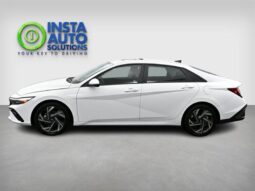 
										2024 Hyundai ELANTRA Preferred Tech full									