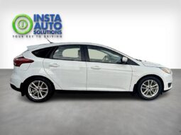 
										2016 Ford Focus SE full									