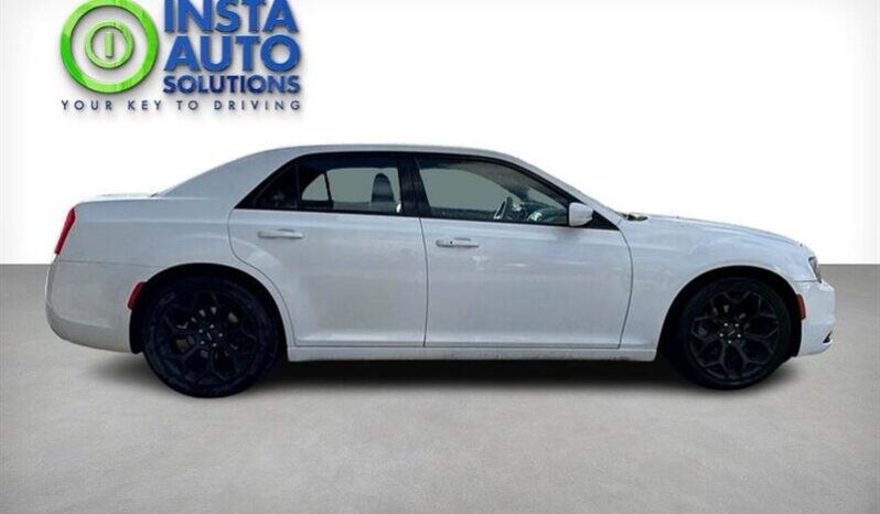 
								2018 Chrysler 300 Series S full									